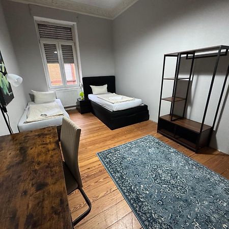 Zimmer In Kaiserslautern Extérieur photo