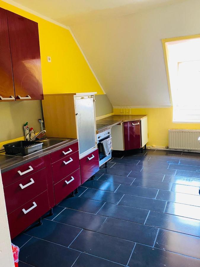 Zimmer In Kaiserslautern Extérieur photo