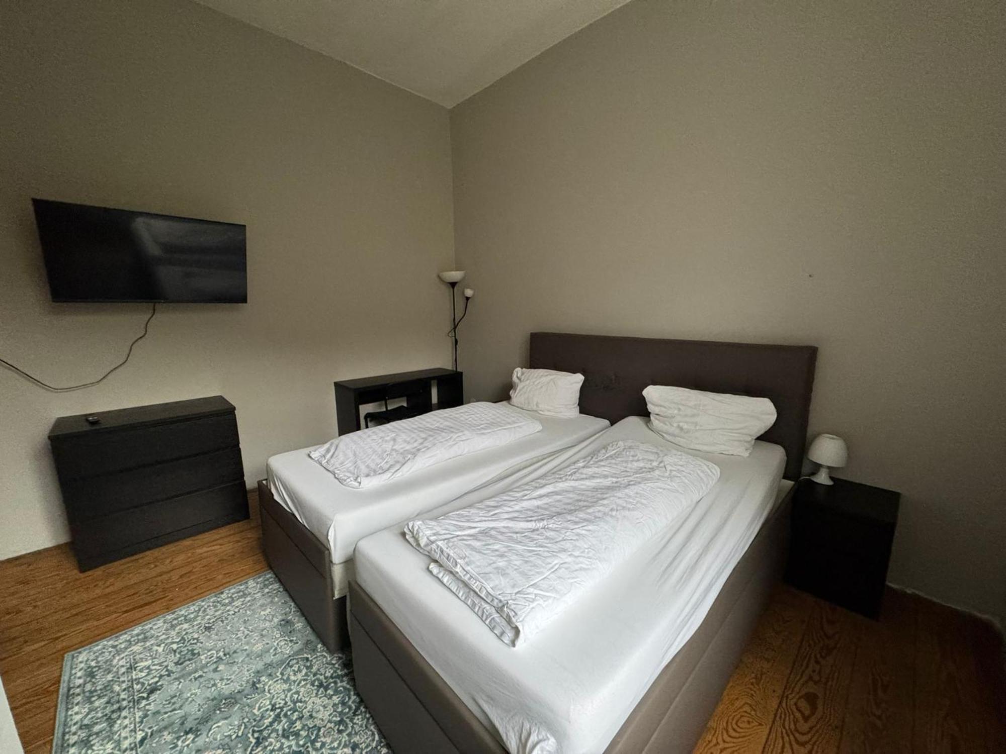 Zimmer In Kaiserslautern Extérieur photo