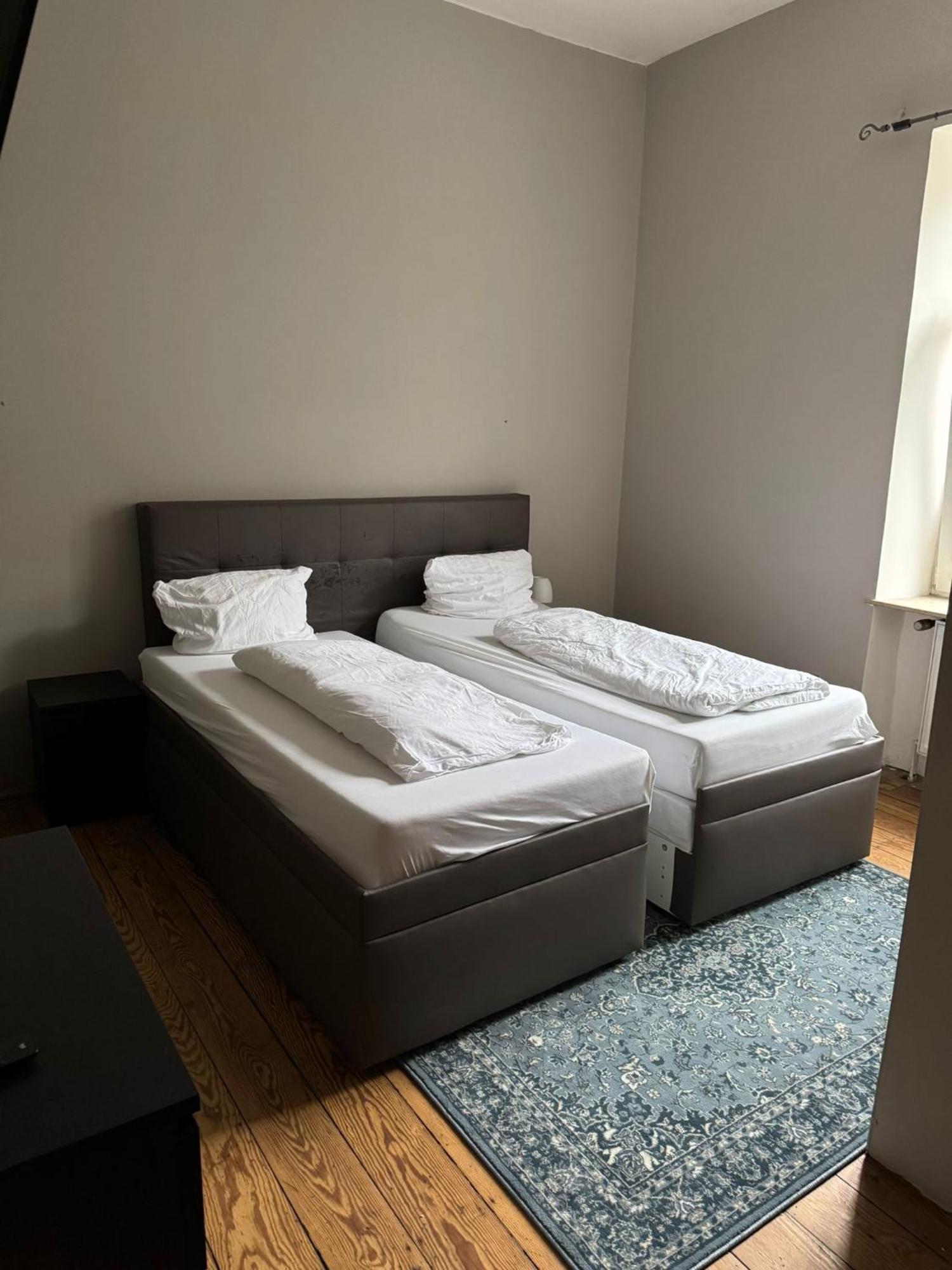 Zimmer In Kaiserslautern Chambre photo
