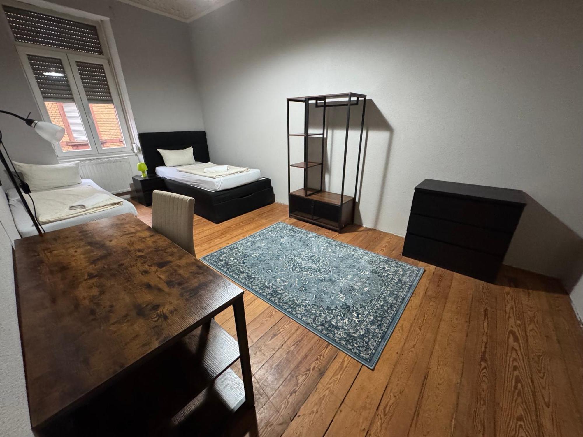 Zimmer In Kaiserslautern Extérieur photo