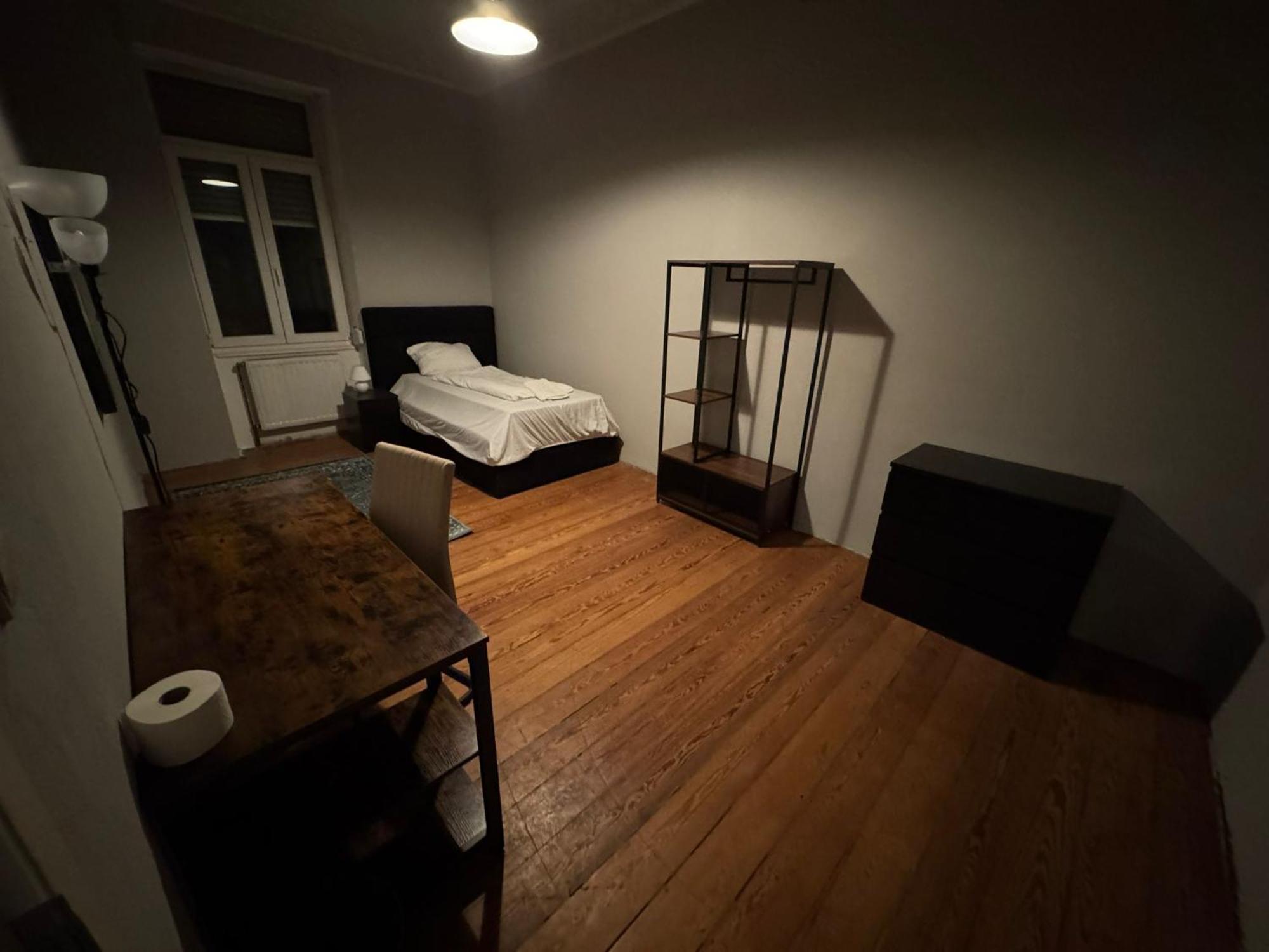 Zimmer In Kaiserslautern Chambre photo