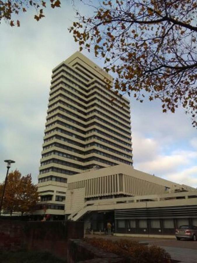 Zimmer In Kaiserslautern Extérieur photo