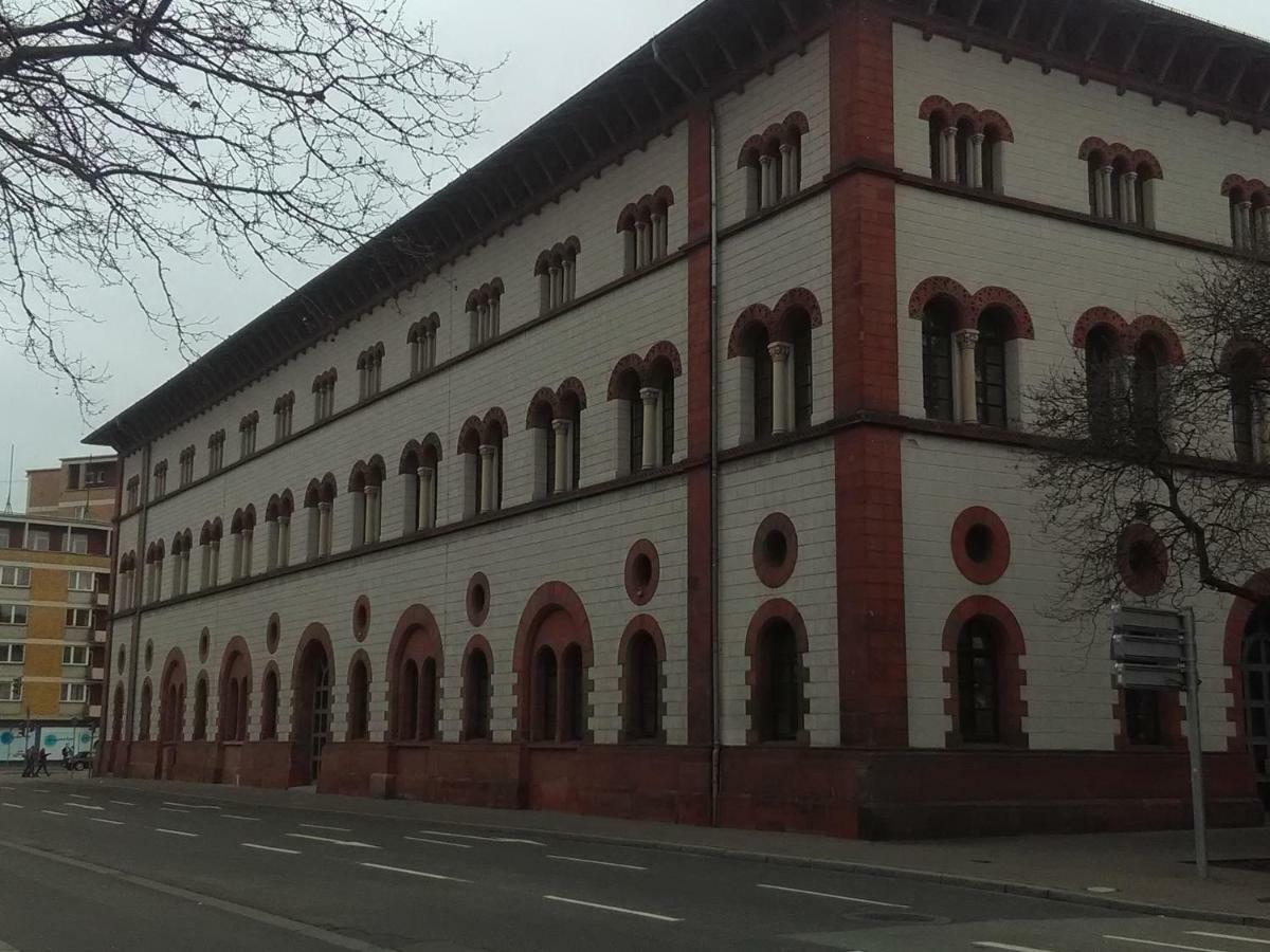 Zimmer In Kaiserslautern Extérieur photo